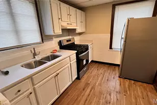 4218 Edgewood Blvd, Saint Louis, MO 63121 - Photo 4