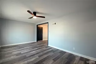 9448 Ardmore Dr, Bellefontaine Neighbors, MO 63137 - Photo 2