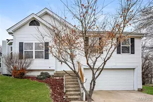 2 Aspen Pointe Dr, O'Fallon, MO 63376 - Photo 2