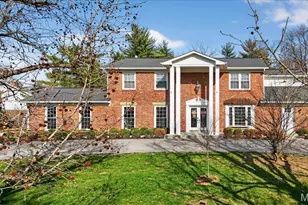 1324 Brynnwood Dr, Ladue, MO 63124 - Photo 2