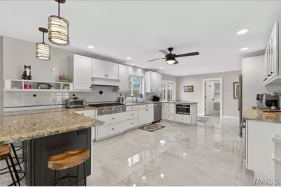 1324 Brynnwood Drive, Ladue, MO 63124 - Photo 12