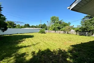 6005 Shillington Dr, Berkeley, MO 63134 - Photo 12