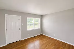 6005 Shillington Dr, Berkeley, MO 63134 - Photo 2