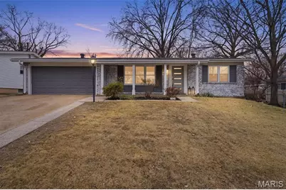 265 Waterford Drive, Florissant, MO 63033 - Photo 2