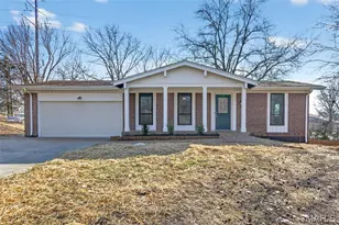 952 Queensbridge Rd, Manchester, MO 63021 - Photo 1