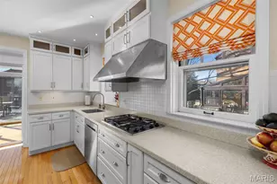 7330 Kingsbury Blvd, Saint Louis, MO 63130 - Photo 12