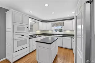 9553 Park Ln, Ladue, MO 63124 - Photo 10