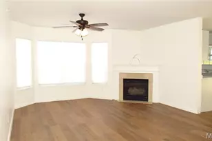 450 Benton Dr, Saint Peters, MO 63376 - Photo 4