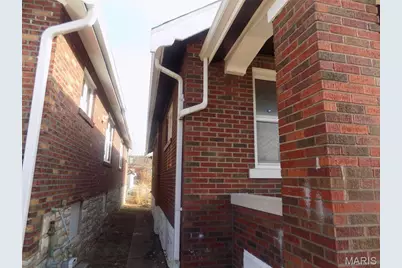 5958 Park Lane, Saint Louis, MO 63147 - Photo 6