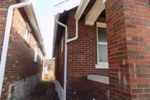 5958 Park Ln, Saint Louis, MO 63147 - Photo 6