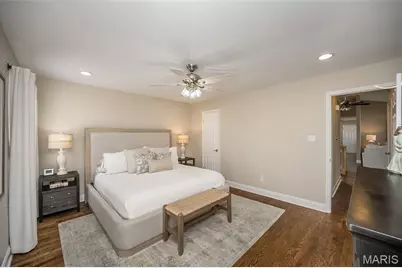 15644 Hedgeford Court, Chesterfield, MO 63017 - Photo 10