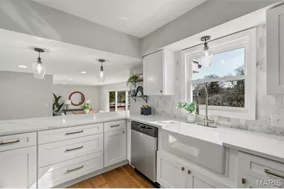 582 Brookhaven Court, Kirkwood, MO 63122 - Photo 10