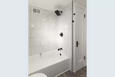 9056 McNulty Drive, Saint Louis, MO 63114 - Photo 18