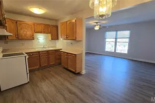 10407 Briarbend Dr, Unincorporated, MO 63146 - Photo 6