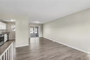 11983 Holly Brook Dr, Maryland Heights, MO 63043 - Photo 4