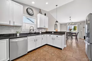 612 Courageous Ln, Wentzville, MO 63385 - Photo 14