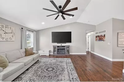 612 Courageous Lane, Wentzville, MO 63385 - Photo 6