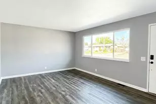 670 Starlet Dr, Florissant, MO 63031 - Photo 4