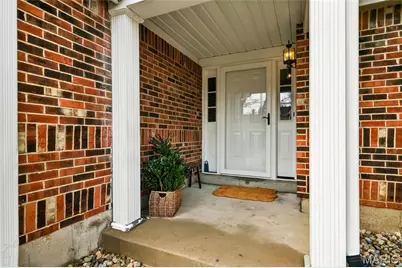 13305 Woodlake Village Court E, Chesterfield, MO 63141 - Photo 4
