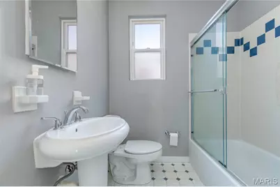 6421 Judson Avenue, Saint Louis, MO 63123 - Photo 16