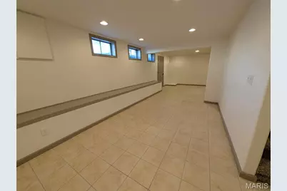 7008 Willow Stream Court, Oakville, MO 63129 - Photo 32