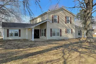 17549 Wild Horse Creek Rd, Chesterfield, MO 63005 - Photo 1