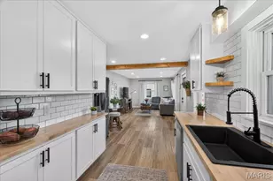 7056 Oleatha Ave, Saint Louis, MO 63139 - Photo 8