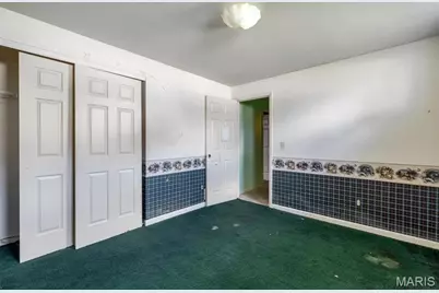 1828 Chateau Du Mont Drive, Florissant, MO 63031 - Photo 26