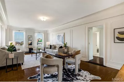 4440 Lindell Boulevard #801, Saint Louis, MO 63108 - Photo 2