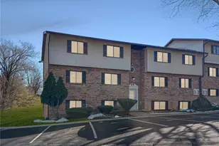 17 Village W Ct, Washington, MO 63090 - Photo 2