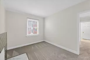 923 S Hanley Rd, Saint Louis, MO 63105 - Photo 14