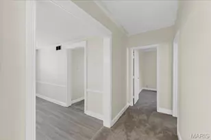 923 S Hanley Rd, Saint Louis, MO 63105 - Photo 8