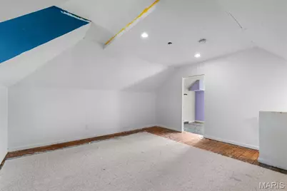 915 Bates Street, Saint Louis, MO 63111 - Photo 22