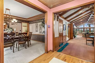 262 Greenbriar Estates Dr, Des Peres, MO 63122 - Photo 12