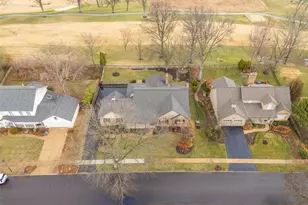 262 Greenbriar Estates Dr, Des Peres, MO 63122 - Photo 58