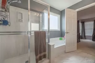 323 Wildberry Ln, Saint Charles, MO 63304 - Photo 12