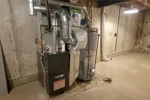 1801 Misty Moss Dr, Saint Louis, MO 63146 - Photo 32