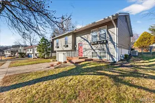 11975 Sarthe Dr, Maryland Heights, MO 63043 - Photo 4