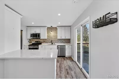 11975 Sarthe Drive, Maryland Heights, MO 63043 - Photo 14