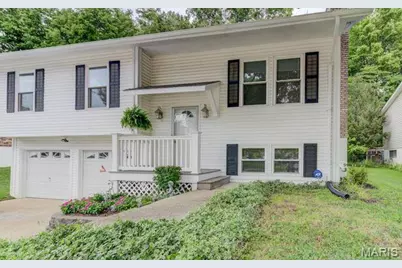 11953 Meadow Run Court, Maryland Heights, MO 63043 - Photo 2