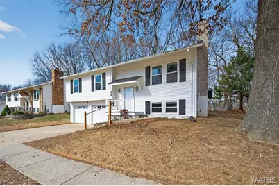 11953 Meadow Run Court, Maryland Heights, MO 63043 - Photo 4