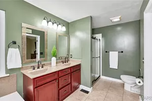 1319 Oak Borough Dr, Ballwin, MO 63021 - Photo 32