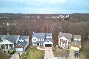 1319 Oak Borough Dr, Ballwin, MO 63021 - Photo 2