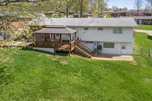 3588 Eileen Ann Dr, Saint Louis, MO 63129 - Photo 2