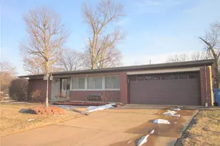 1540 Hialeah Pl, Florissant, MO 63033 - Photo 2