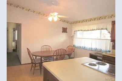 1540 Hialeah Place, Florissant, MO 63033 - Photo 10