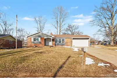 3115 Wellington Drive, Florissant, MO 63033 - Photo 2