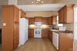 853 Du Pre Ct, Saint Peters, MO 63376 - Photo 12