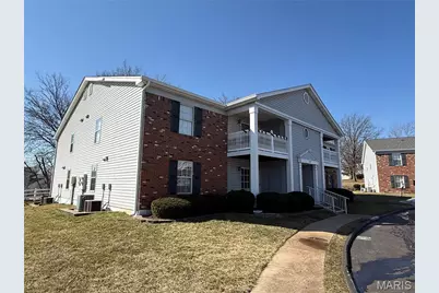 19 Berview Circle #B, Saint Louis, MO 63129 - Photo 2