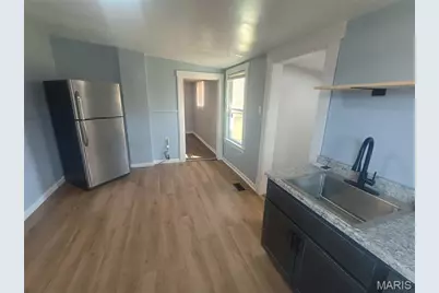 8539 Robin Avenue, Saint Louis, MO 63147 - Photo 2